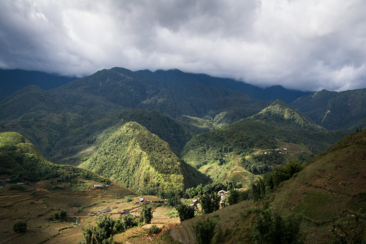 View over the Hoàng Liên Sơn Mountains